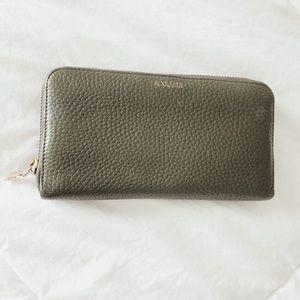 Auxiliary green leather wallet